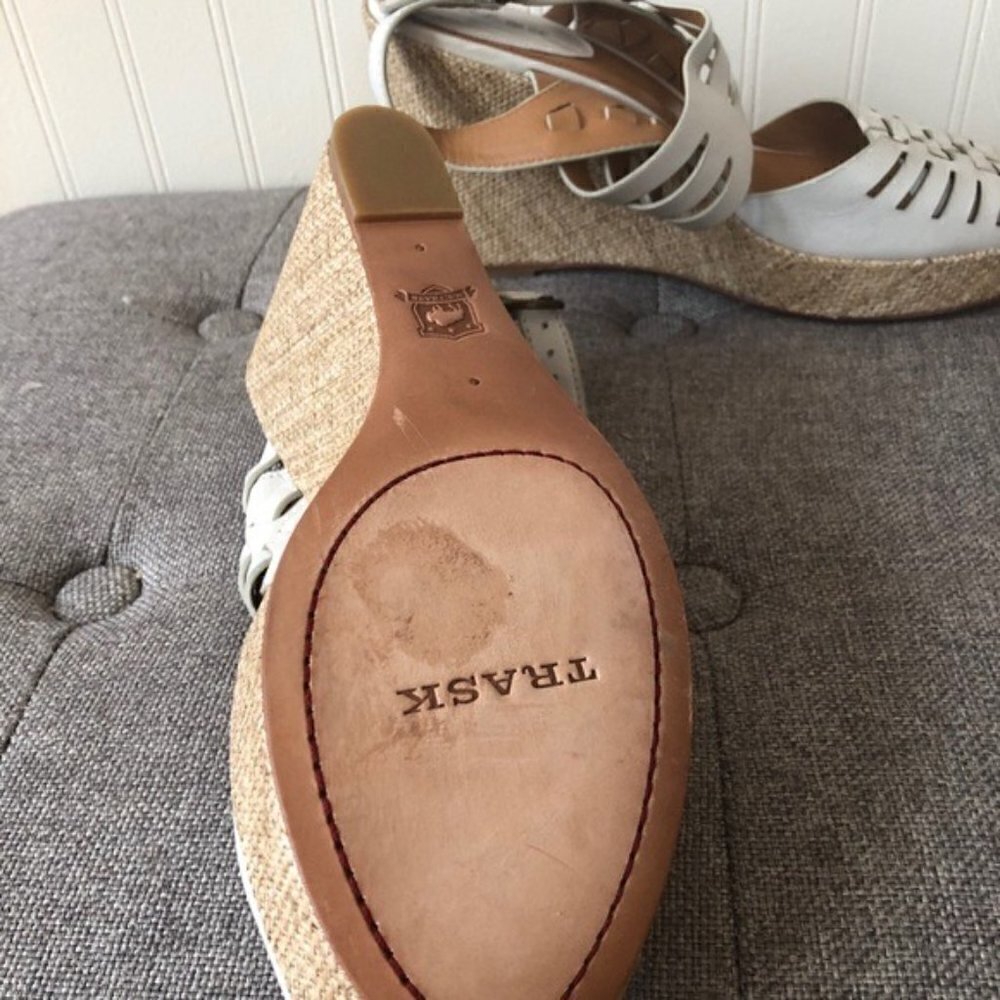 Trask 'Willow' Leather Platform Wedge Sandal - Picture 6 of 7